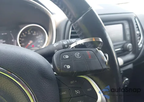 2018 Jeep Compass Sport 4X4 z USA, uszkodzony, nr VIN 3C4NJDAB7JT235218